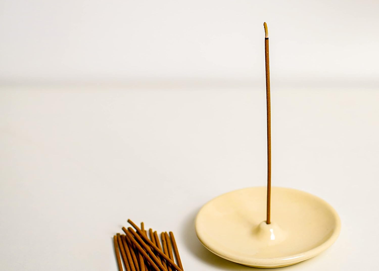 Agarwood Oud Incense Sticks - 25g Natural Scented